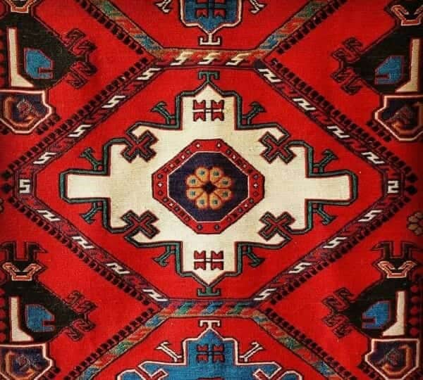 گلیم دستبافت سوزنی سنتی مناسب استفاده تزئینی و روزمره